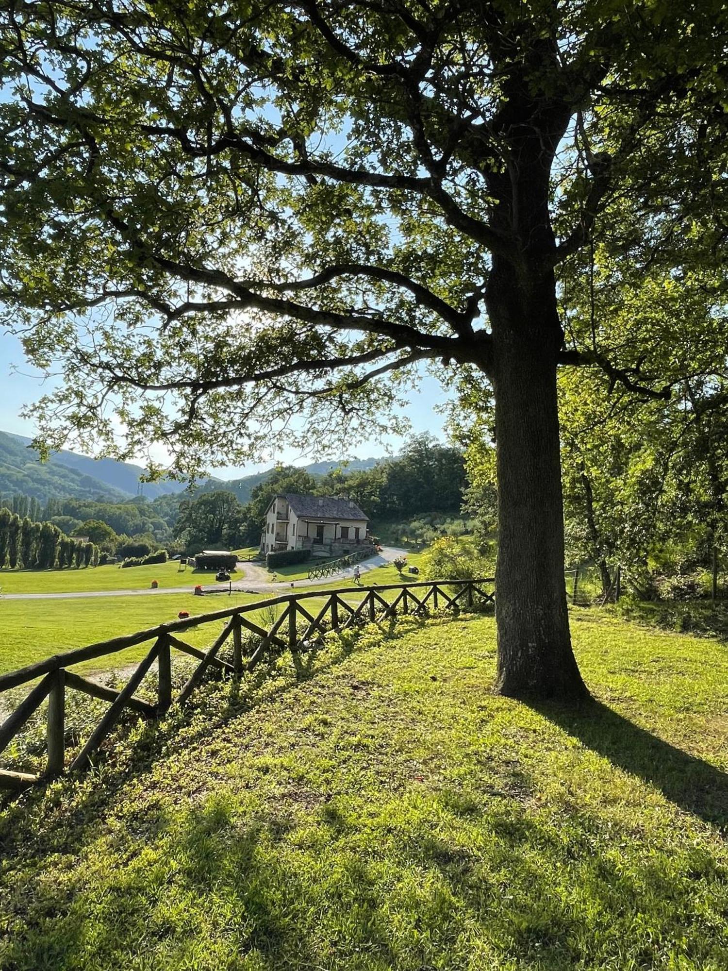 Cerqua Rosara Residence Valtopina エクステリア 写真